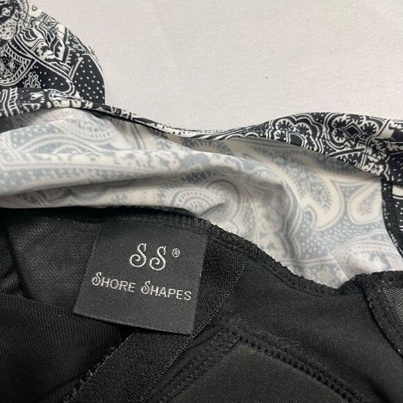 Shore Shapes Black White Paisley One Piece Swimsuit Bathing Suit Size 12 - Picture 6 of 8